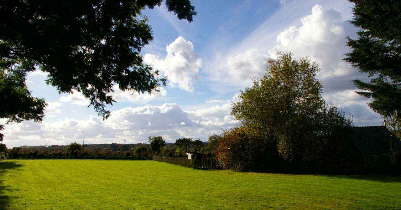 Le Colombier Bretagne Bed & Breakfast Louannec ภายนอก รูปภาพ
